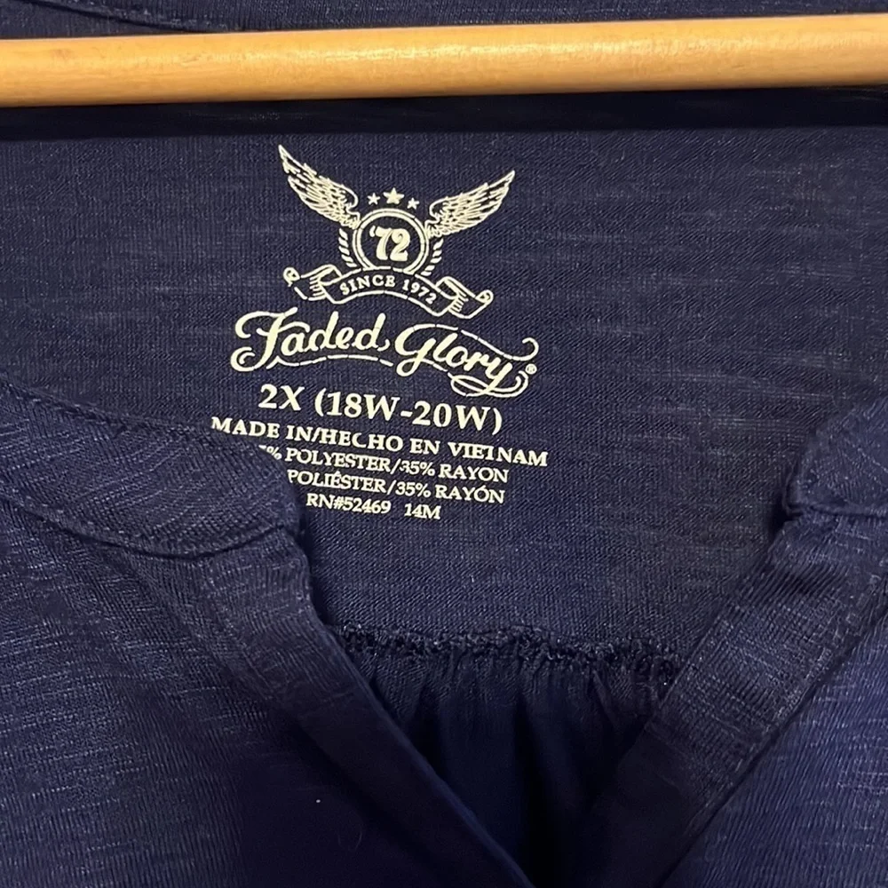 PLUS Faded Glory Navy Tee - Picture 4 of 10